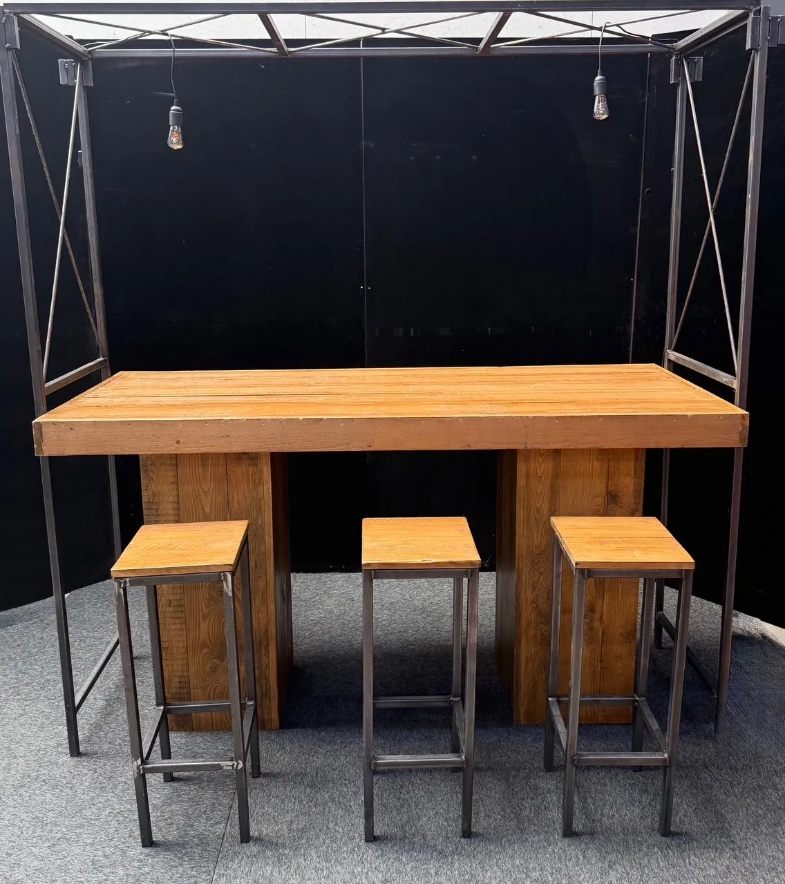 Statafel industrieel groot